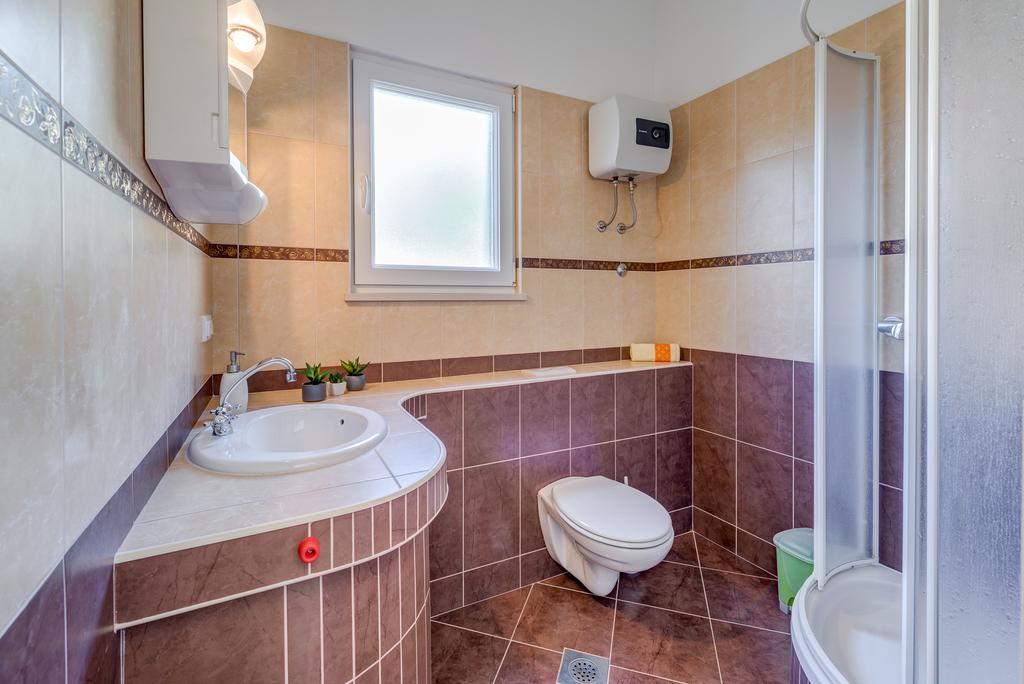 Holiday Home Mirna Vala Севид Экстерьер фото